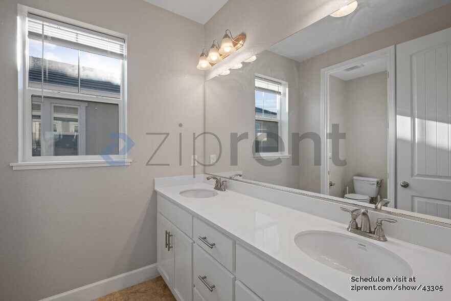 Building Photo - 16 Riverwood Ct
