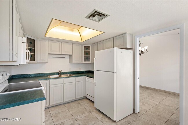 Building Photo - 8037 N 40th Ave