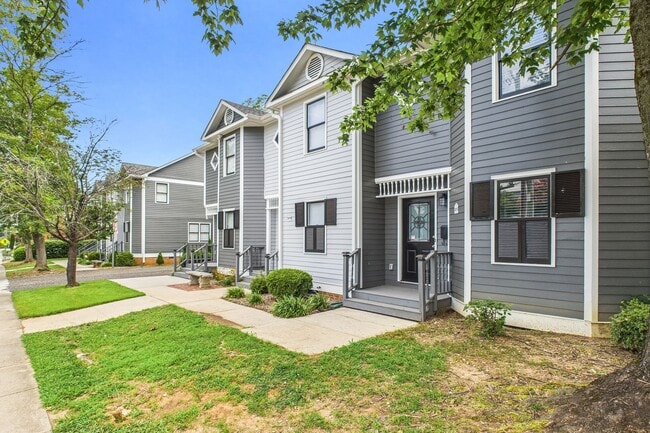 Building Photo - UNCG Area – Chancellors Court Townhomes. W...