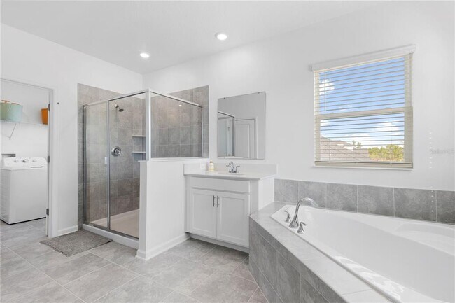 Building Photo - 139 Aces High Ln