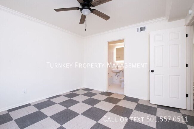 Building Photo - 615 Sherman St
