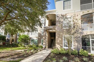 Building Photo - 10550 Baymeadows Rd