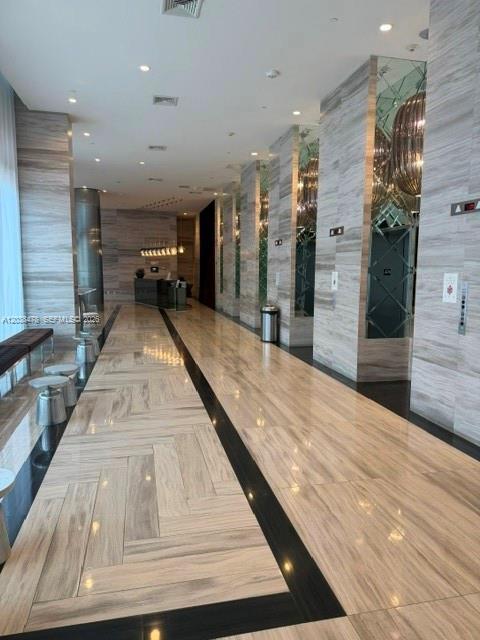 Building Photo - 2000 Metropica Wy