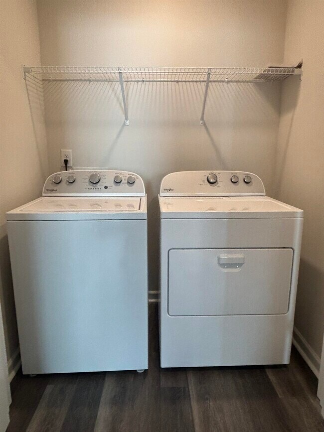 Building Photo - 160 Harvest Gold Dr