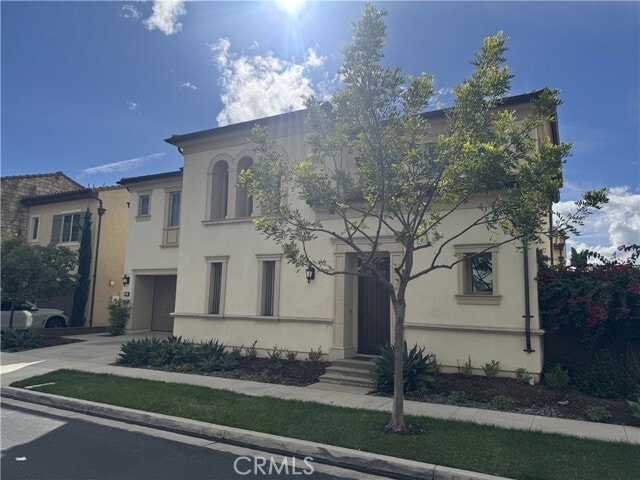 Building Photo - 66 Diamond Flats