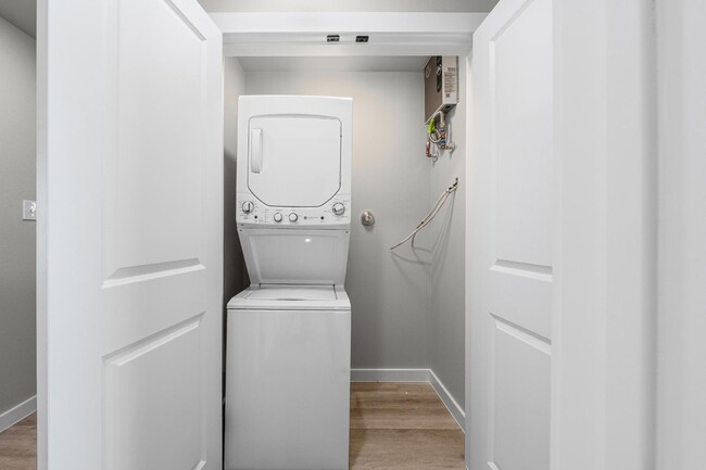 Building Photo - 113 Thomas St