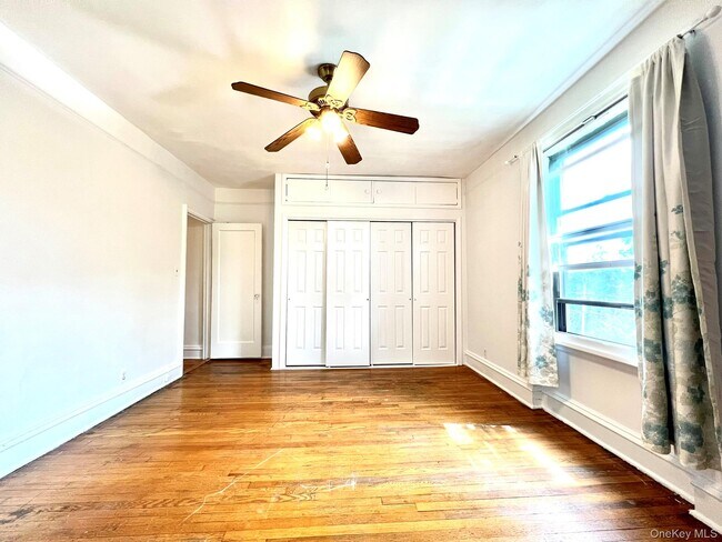 Building Photo - 73-20 Austin St