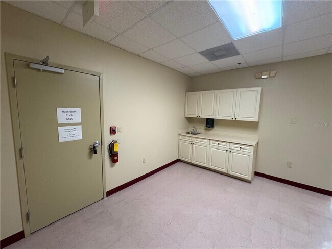 Building Photo - 13250 N 56th St