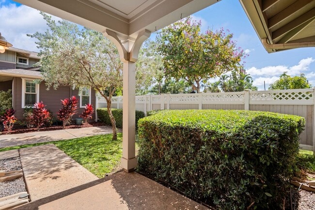 Building Photo - Kahoma Village: Fully furnished 4-bedroom, 2.5-bath home