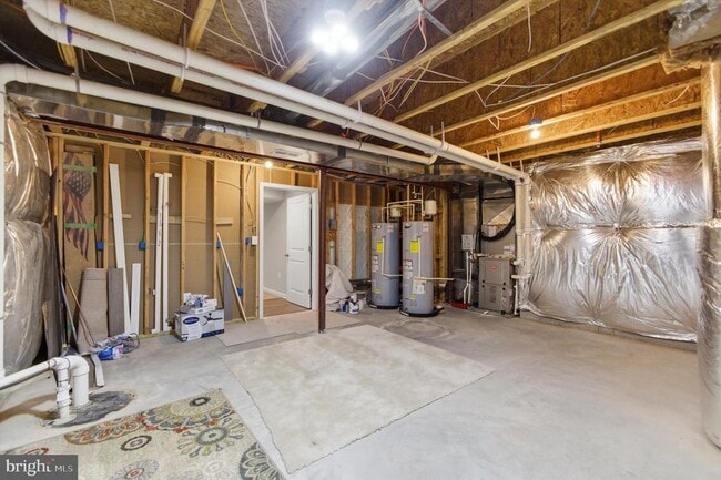 Building Photo - 7585 Holly Ridge Dr