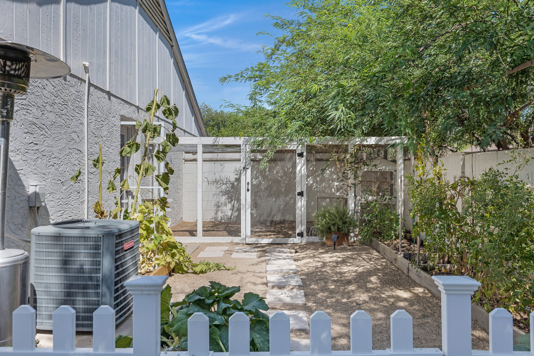 Building Photo - 10784 N 101st Way