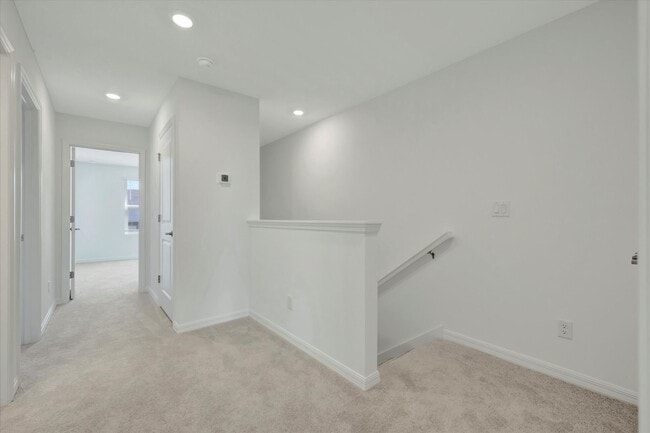 Building Photo - New - Never Lived In Townhome - Lakewood R...