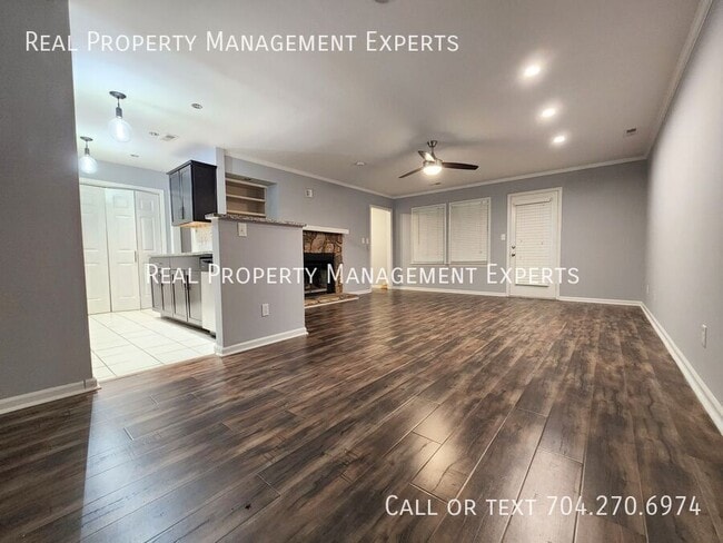 Building Photo - 3707 Colony Crossing Dr