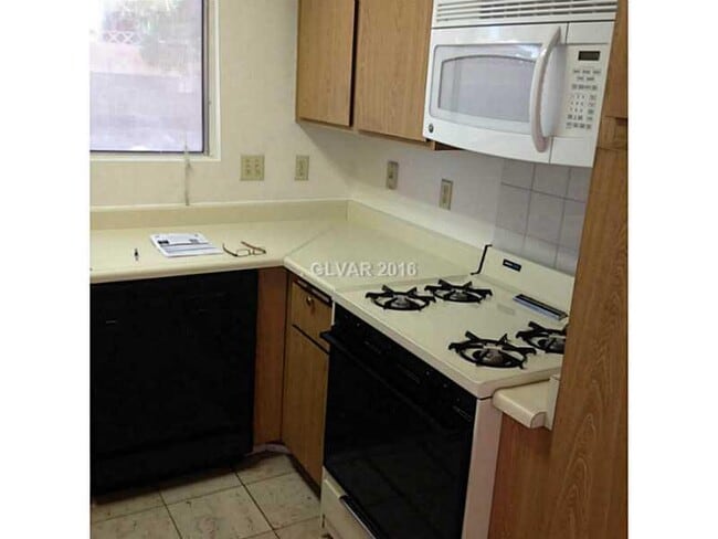 Building Photo - 7340 Empress Dr