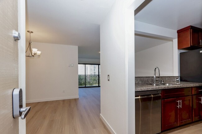 Building Photo - 380 Vallejo Dr