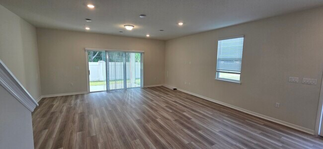 Building Photo - 3315 Canyon Bay Pt