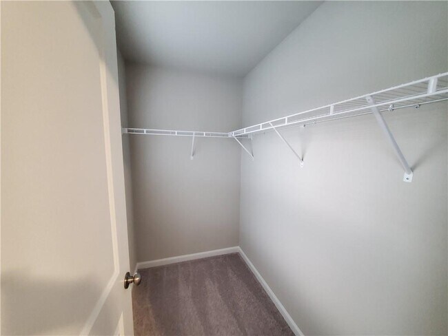 Building Photo - 755 Calvin Pk Dr