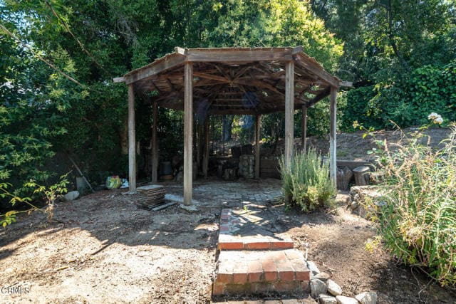 Building Photo - 2057 Hilldale Dr