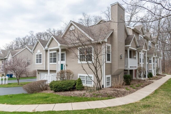 Building Photo - Three Bedroom Condo in Kalamazoo