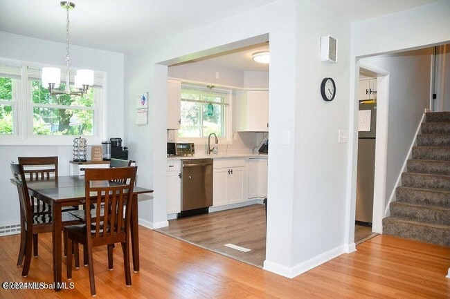 Building Photo - 20 Marie Pkwy