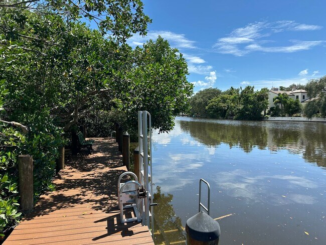 Building Photo - SEASONAL RENTAL - Downtown Sarasota Renovated Waterfront Condo