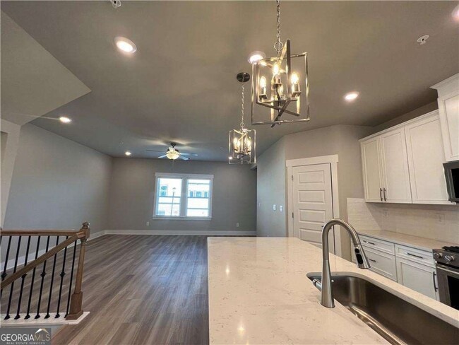 Building Photo - 1061 Knoxboro Ln