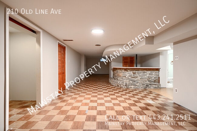 Building Photo - 210 Old Line Ave