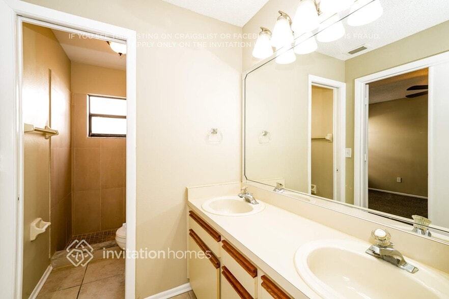 Building Photo - 8916 Bayaud Dr
