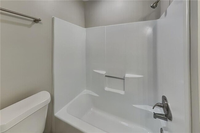 Building Photo - 2671 Ashley Dr