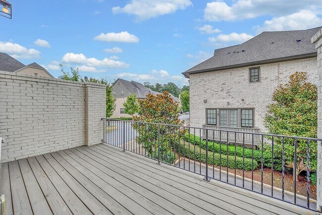 Building Photo - 6807 Encore Blvd
