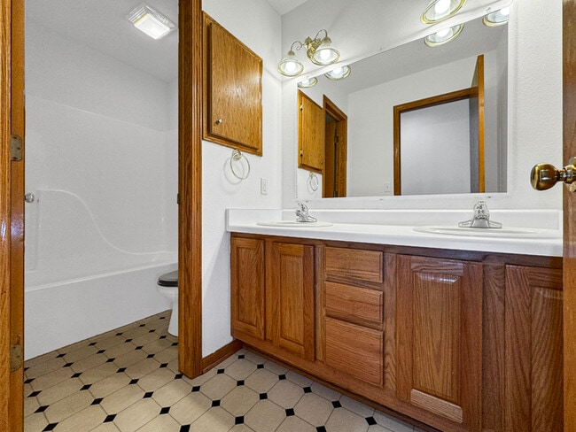 Building Photo - 3510 Rose Ave