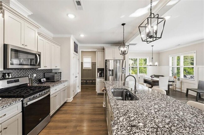 Building Photo - 3382 Scotscraig Rd