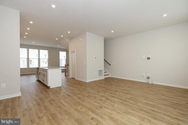 Building Photo - 1709 Beech Leaf St