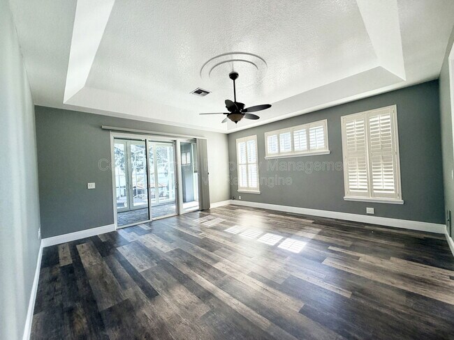 Building Photo - 5243 W Lake Butler Rd