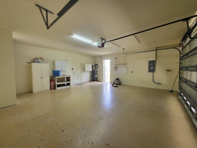 Building Photo - 2123 Davis Blvd