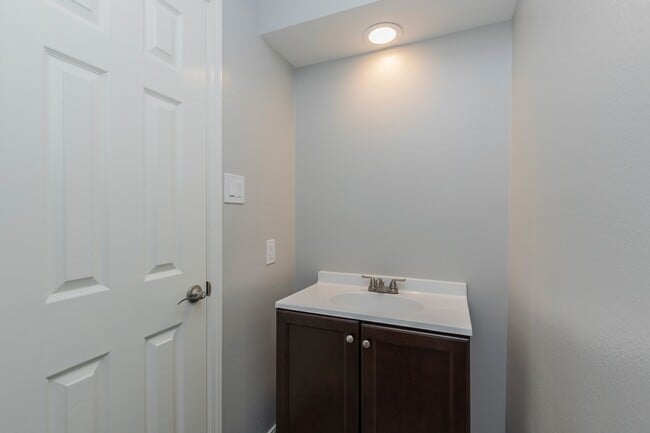Building Photo - Huge breathtaking home!! Gated comunity wi...