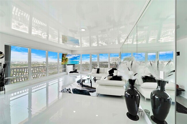 Building Photo - 4020 Galt Ocean Dr