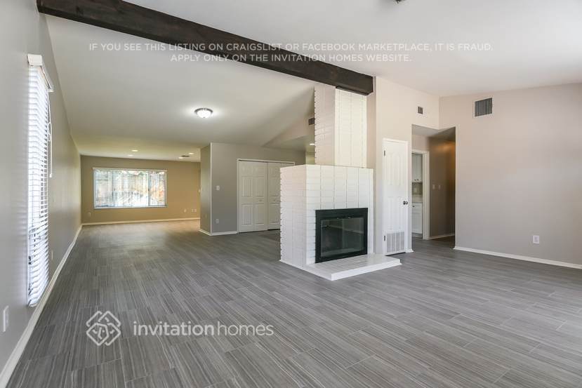 Building Photo - 22937 Leadwell St