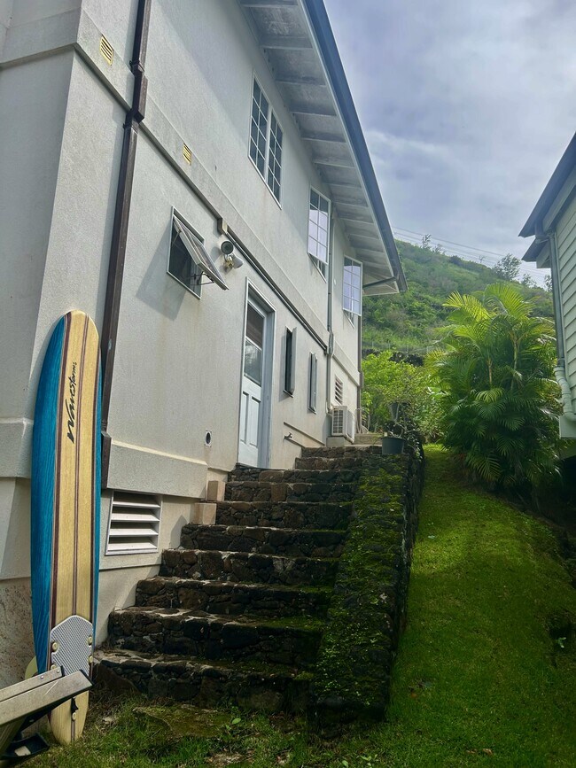 Building Photo - 116 Hanupaoa Pl