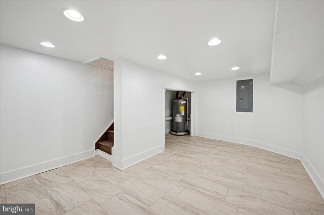 Building Photo - 2124 Pierce St