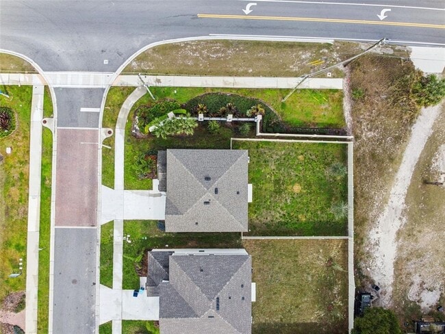 Building Photo - 601 Ambleside Dr