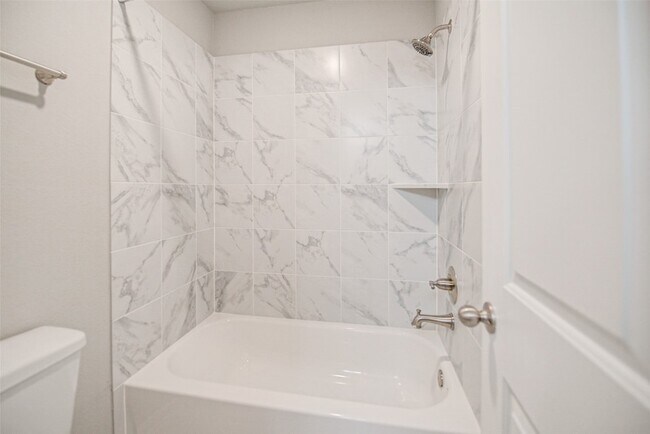 Building Photo - 67 Springtime Creek Dr