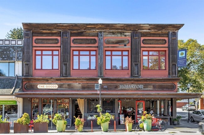 Building Photo - 162 Throckmorton Ave