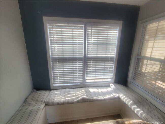 Building Photo - 3320 Benson Pl