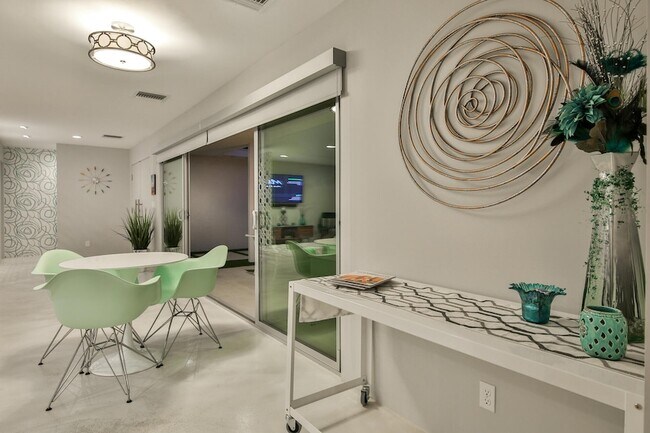 Building Photo - 47956 Silver Spur Trail