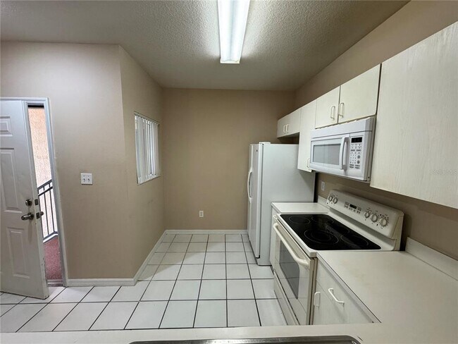 Building Photo - 489 Las Cortes Ln