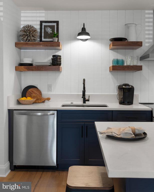 Building Photo - 1000 West St