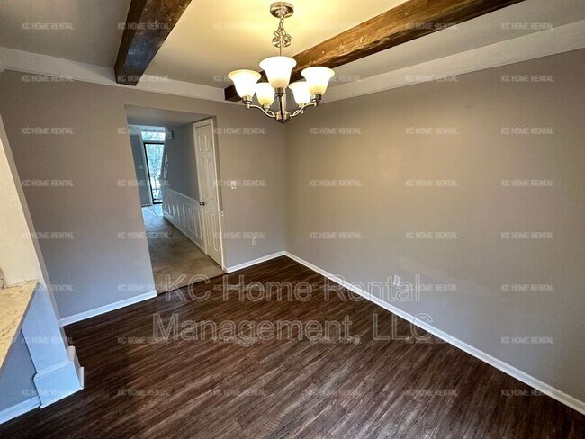 Building Photo - 439 W 10th street