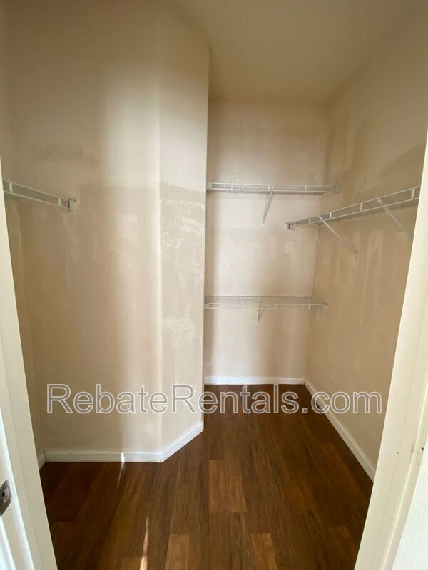 Building Photo - 8290 Gate Pkwy W