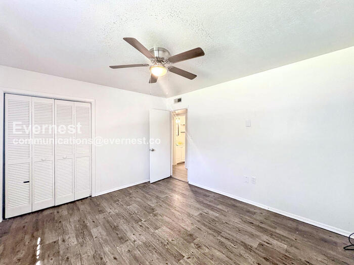 Building Photo - 2740 Teresa Dr